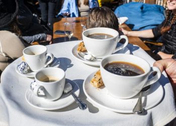 Αμερικανική Καρδιολογική Εταιρεία: Έως πέντε καφέδες την ημέρα προστατεύουν την καρδιά