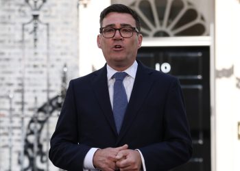 Νέος πρωθυπουργός της Βρετανίας ο Άντι Μπέρναμ