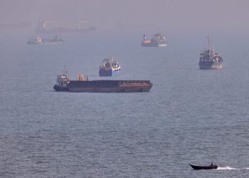 Λήξη εκεχειρίας ΗΠΑ-Ιράν: Απειλές Τραμπ κατά Ομάν και τελεσίγραφο Τεχεράνης