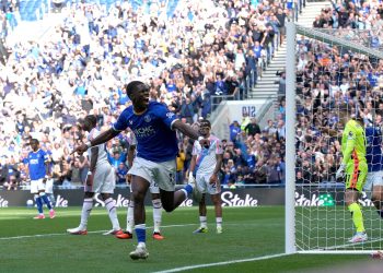Premier League: Νίκες στην πρεμιέρα για Έβερτον, Ίπσουιτς και Λιντς
